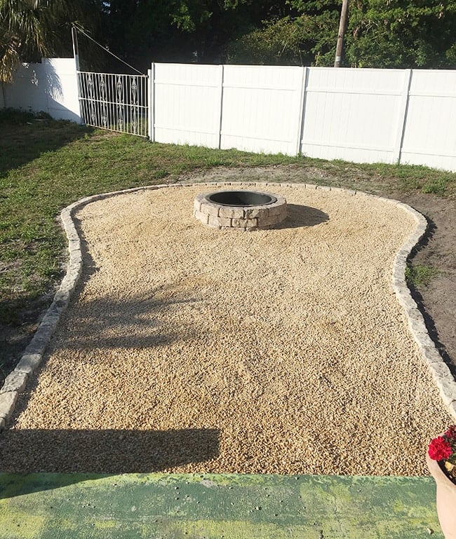 Building A Backyard Fire Pit, How To Build A Fire Pit Patio With Pea Gravel